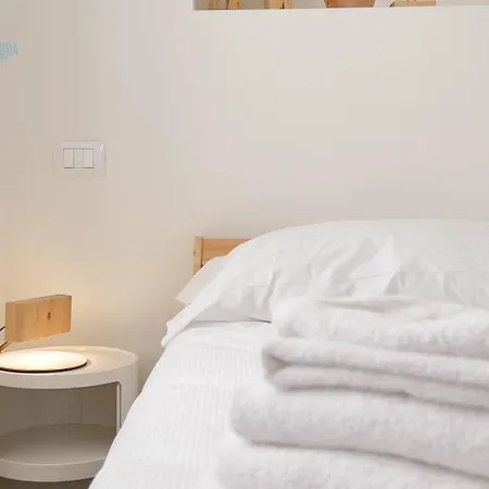 Corridoni 2b Tirabora Short Rent Apartament Triest