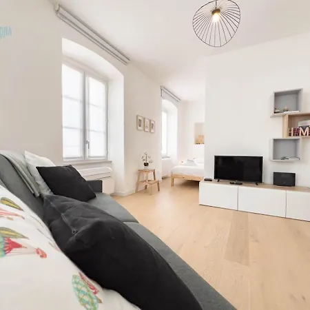 Corridoni 2b Tirabora Short Rent Διαμέρισμα *