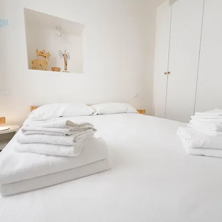 Corridoni 2b Tirabora Short Rent