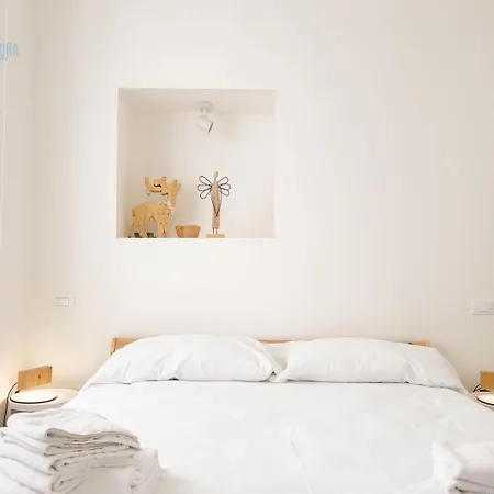 Διαμέρισμα Corridoni 2b Tirabora Short Rent *